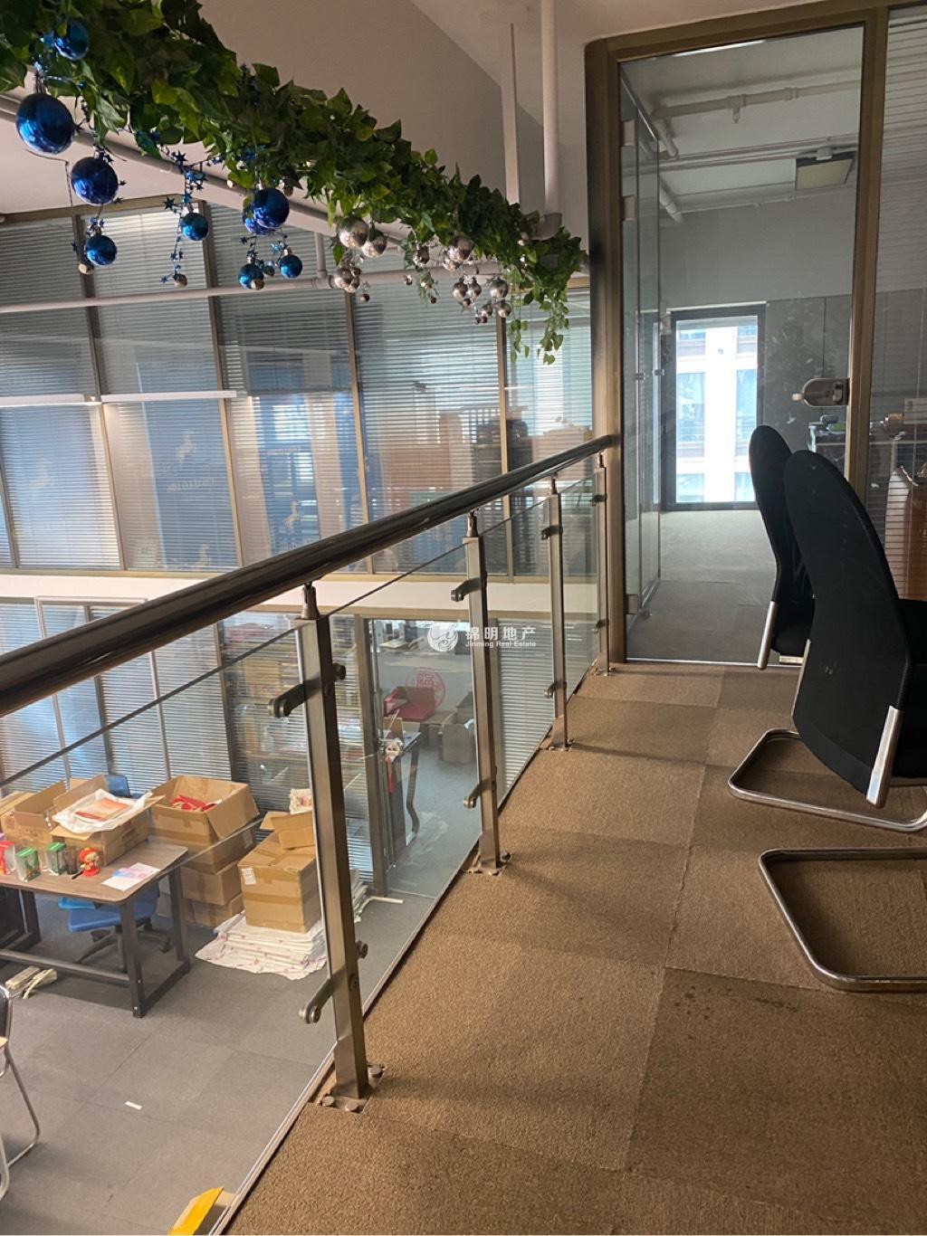 新江湾城绿地双创中心152平米写字楼出租